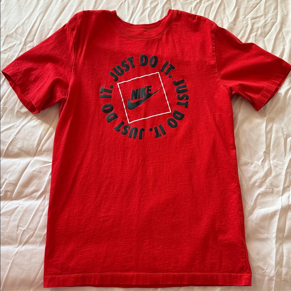 Nike Men’s Red 'Just Do It' Tee